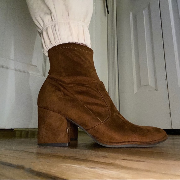 Marc Fisher “Leave” Bootie - Cognac Suede - Picture 11 of 11